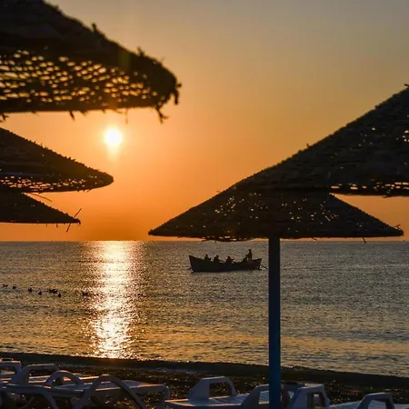 بيت ضيافة De Inchiriat Blaxy Premium 4*